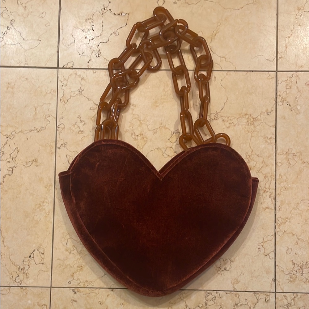 NWOT -DONNI Velvet Heart in Chessnut clutch/wristlet